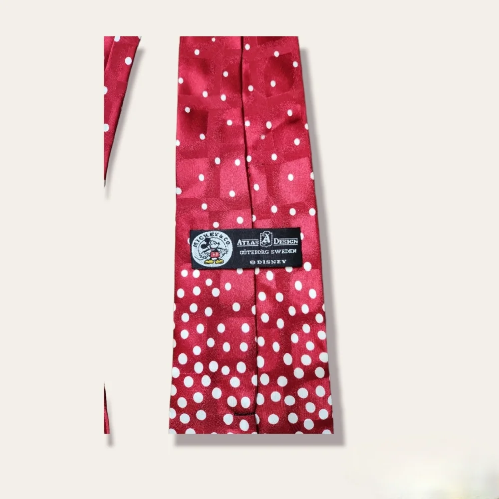 Atlas Design Mickey & Co Disney Holiday Tie